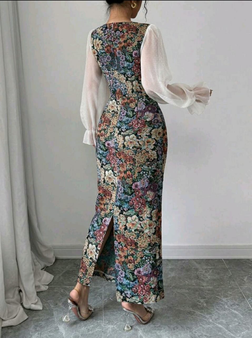 فستان نسائي