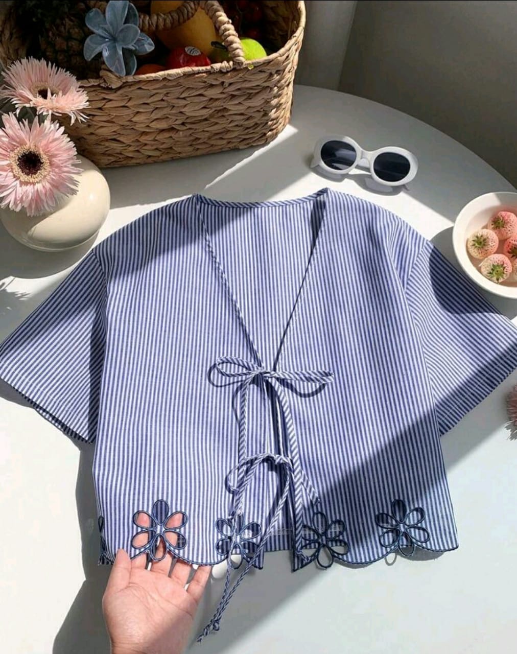 بلوزة نسائية