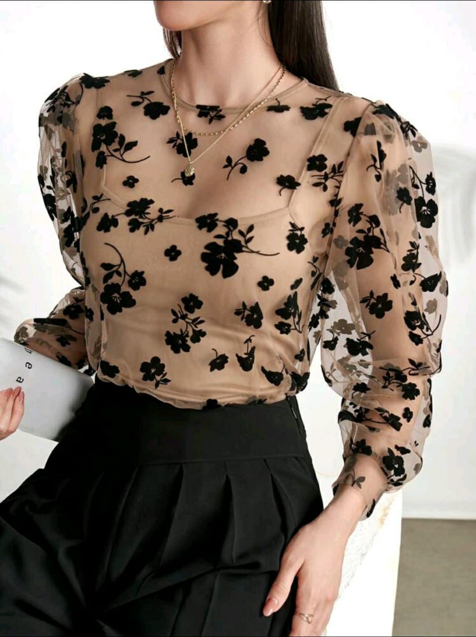 بلوزة نسائية صيفية